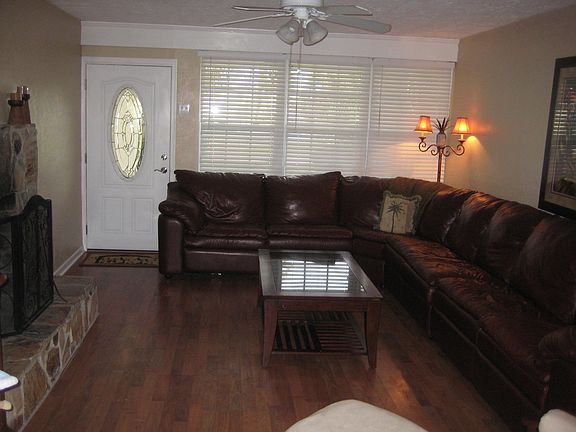 Open Family Room w/Fireplace