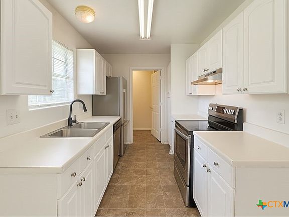 5th image of 101 E Avenue K