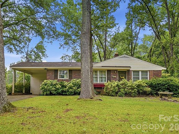 2nd image of 610 Laurel Ct