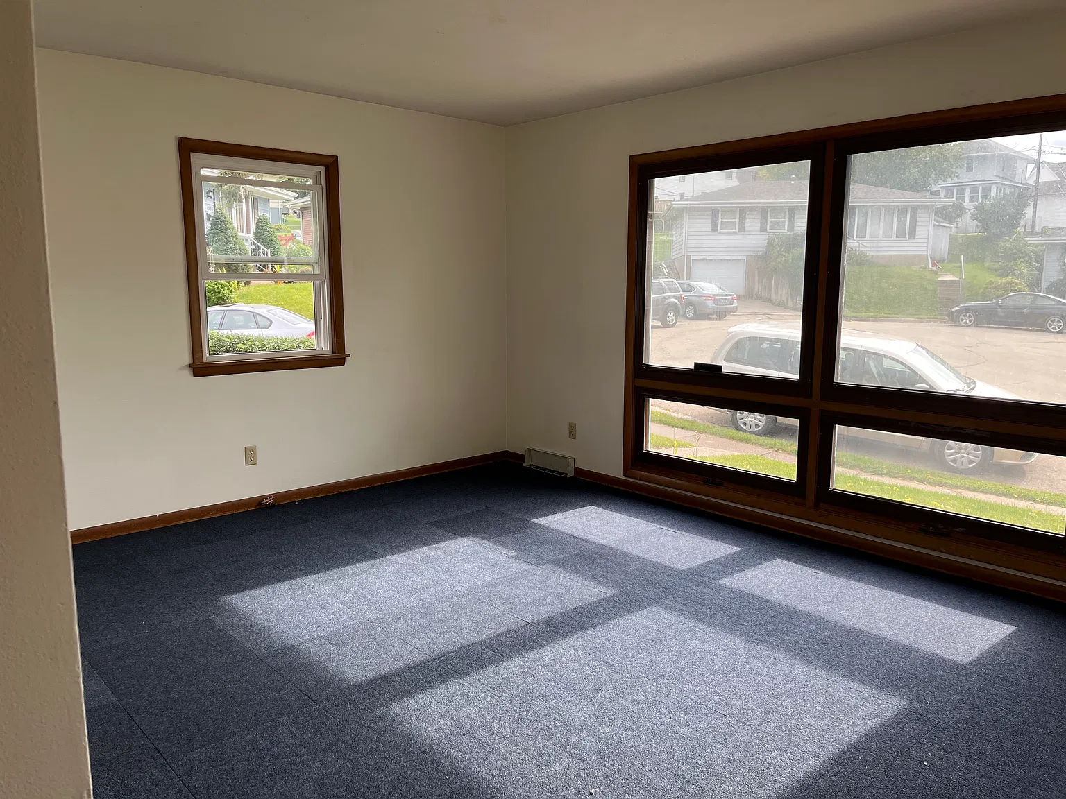 5 bed, 1736 sqft, $1,900 — Photo 3