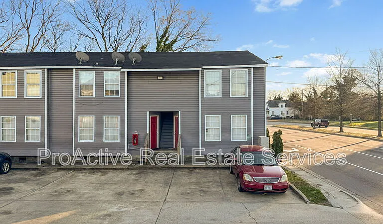 1100 Wilson Rd #7 — Photo 17