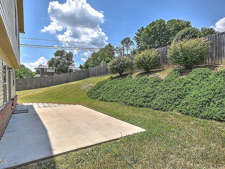 1092 Aberlea Valley Cir — Photo 35