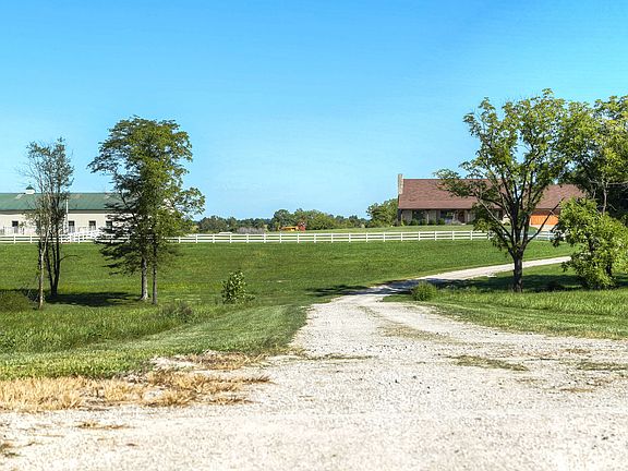3rd image of 619 Highway E