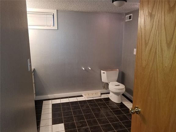2nd image of 1405 NW Linden St