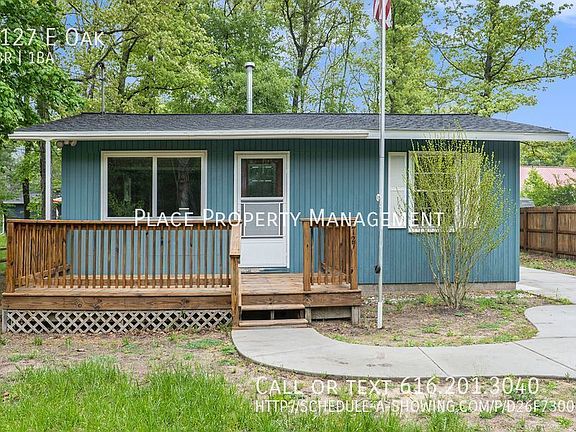 2nd image of 2127 E Oak St