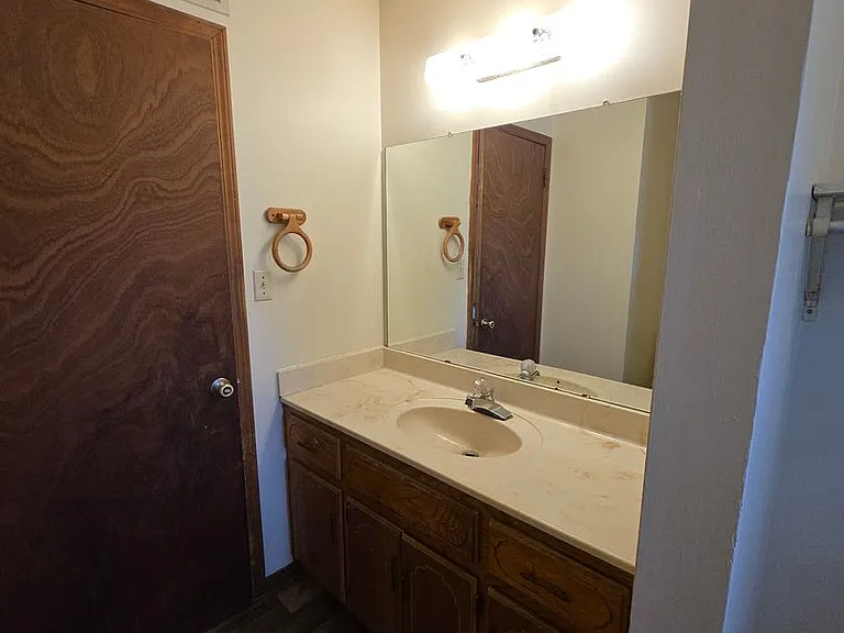 1208 S Frankfort Ave #A — Photo 11