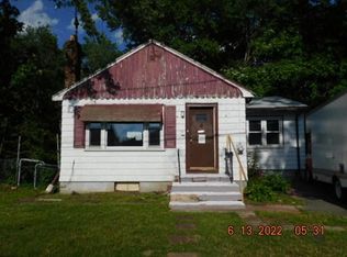 12 Juniper Rd, Holbrook, MA 02343