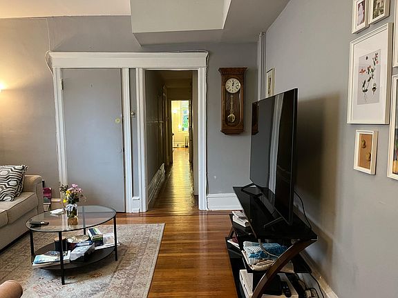 5th image of 628 Pine St Floor 2