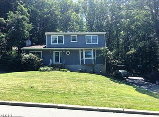 180 Vreeland Rd, West Milford, NJ 07480