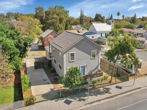 9373 Locust St, Knights Landing, CA 95645