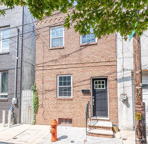 1312 S American St Photo 1