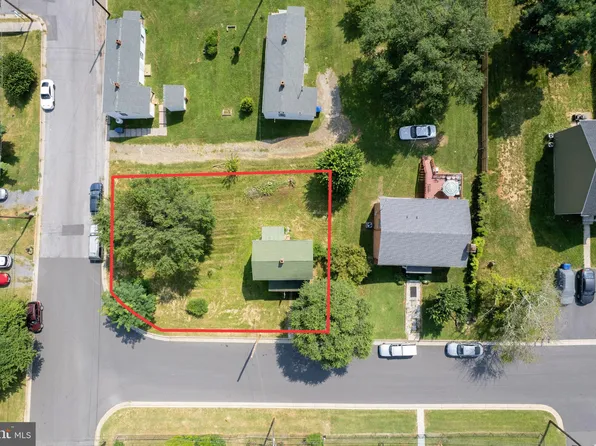 704 Parkview Dr, Front Royal, VA 22630