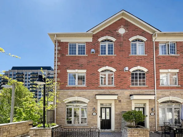 8 Brighton Pl Unit 32, Vaughan, ON L4J 0E3
