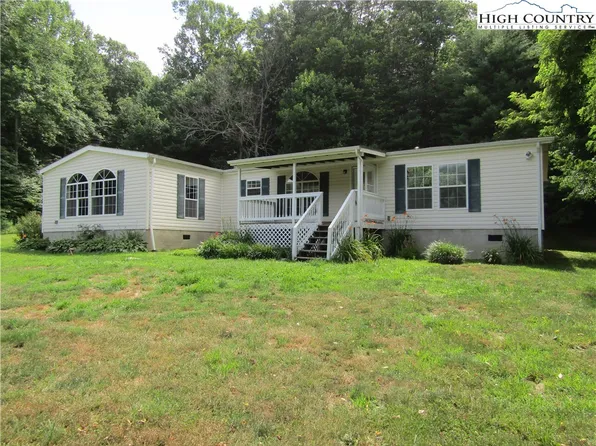 311 Walter Blevins Rd, Lansing, NC 28643