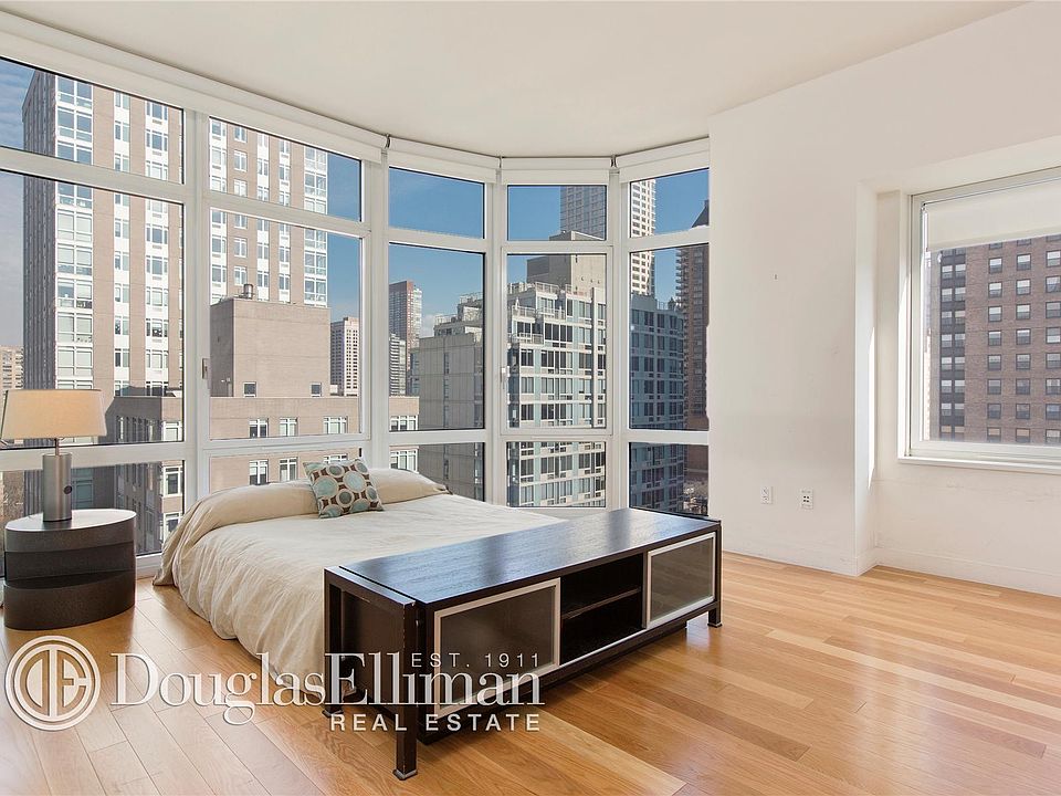 1st image of 555 W 59th St APT 19G