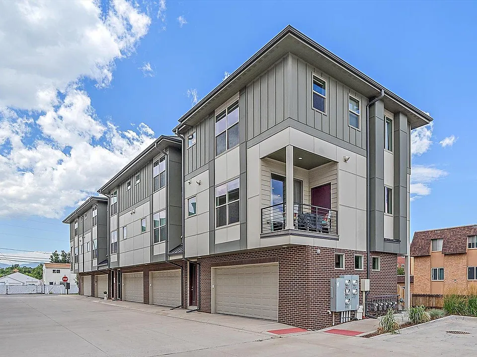 2 bed 3 bath 2 car garage Townhome