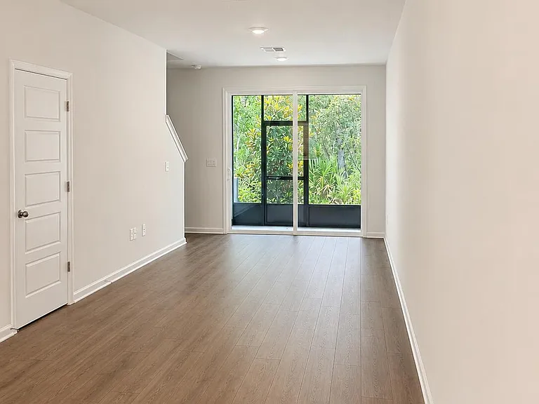 225 Palmetto Ridge Rd — Photo 4