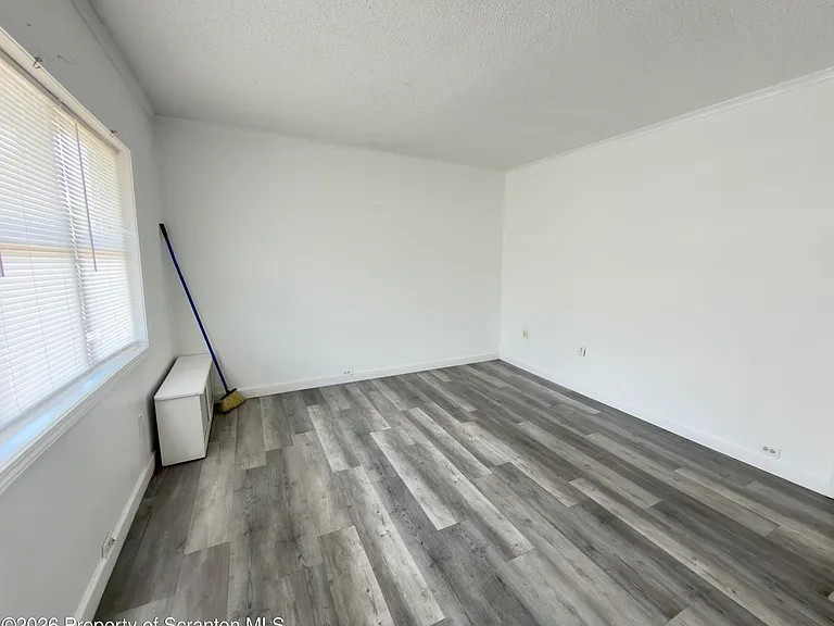512 Emmett St — Photo 3