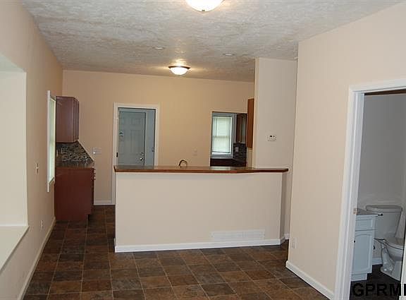 3rd image of 910 Harrington Ave #A