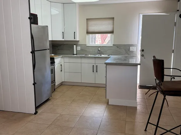 (undisclosed Address), Lakeside, CA 92040