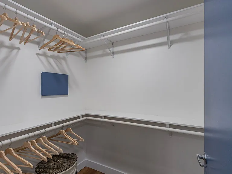 801 Ash St #605 — Photo 24