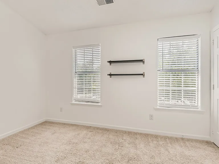 8281 Golf Ridge Dr — Photo 10