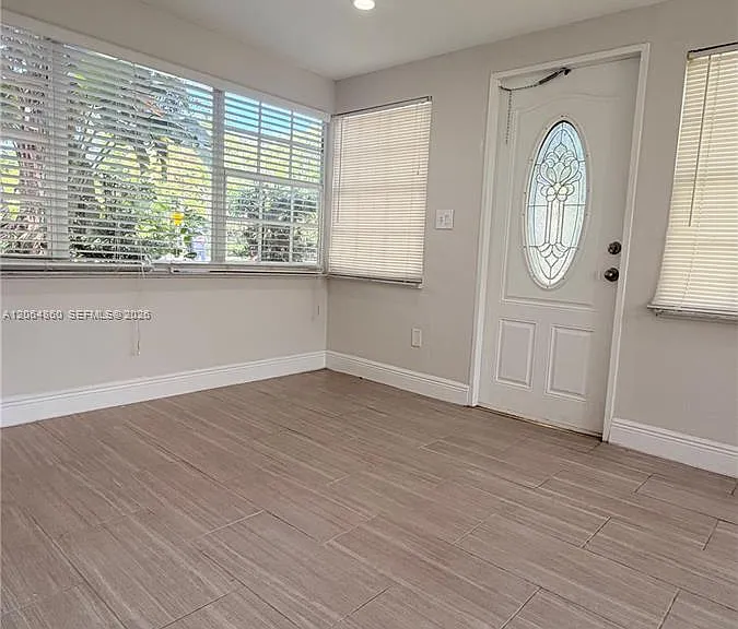 250 SW 7th St — Photo 26