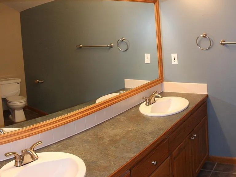 433 Crest Pl — Photo 8