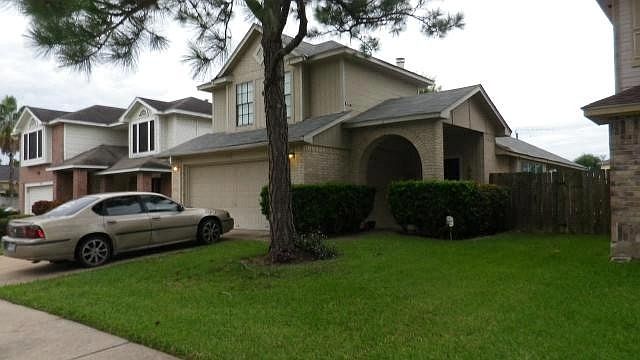 2nd image of 1942 Woodland Hills Dr