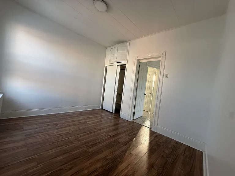 606 59th St #2 — Photo 7