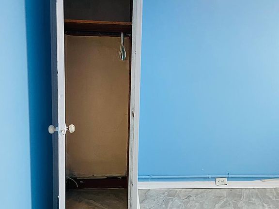 4th image of 141 Pine Pl #2