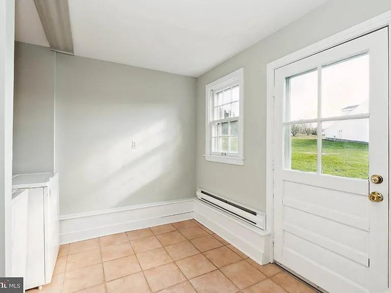 15615 Falls Rd — Photo 17