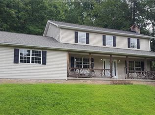 308 Oak Tree Ln, South Charleston, WV 25309