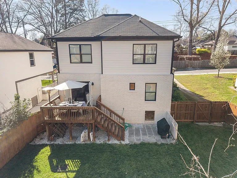 704 Rochelle Dr SW — Photo 28