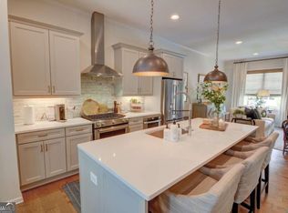 14 Lochurst Ln #153, Roswell, GA 30076