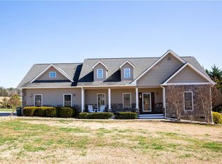 1319 Falcons Dr, Walhalla, SC 29691