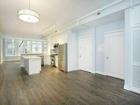 3rd image of 6 Murray St Floor 6