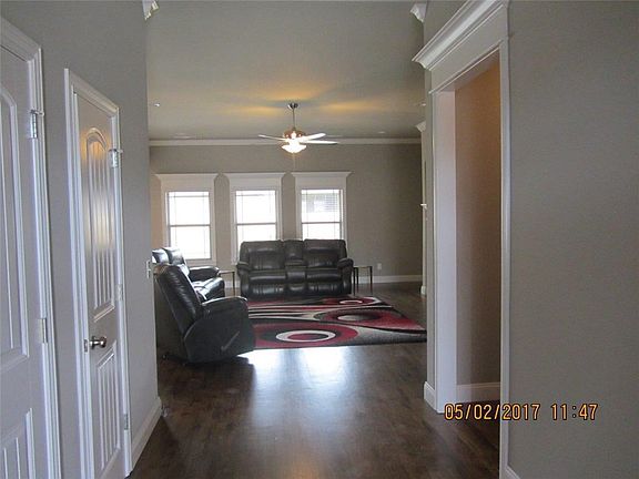 4th image of 5713 S 61st St