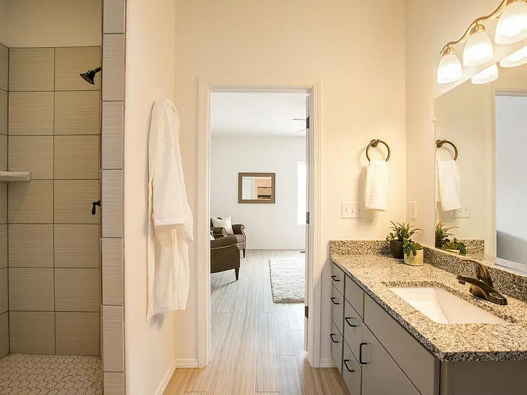 1016 Lead Ave SW #1016C — Photo 7