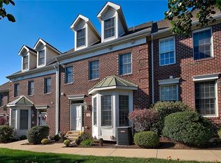 2364 Hilltop Rd, Presto, PA 15142