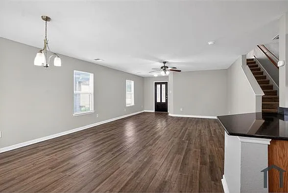 2923 Beacon Grove St — Photo 29