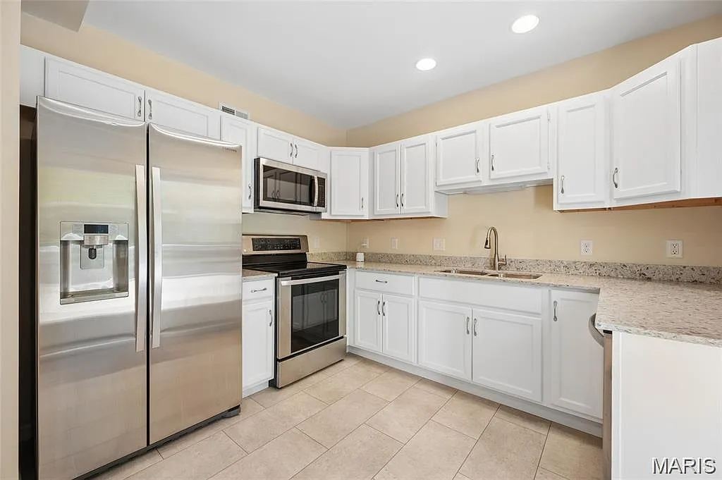 3 bed, 1562 sqft, $1,900 — Photo 4
