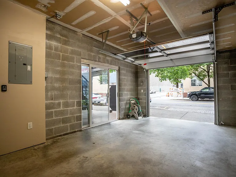 732 NW 12th Ave — Photo 14