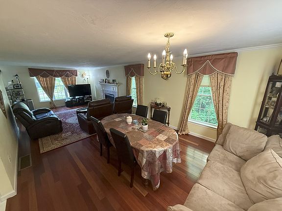 5th image of 52 Palomino Dr