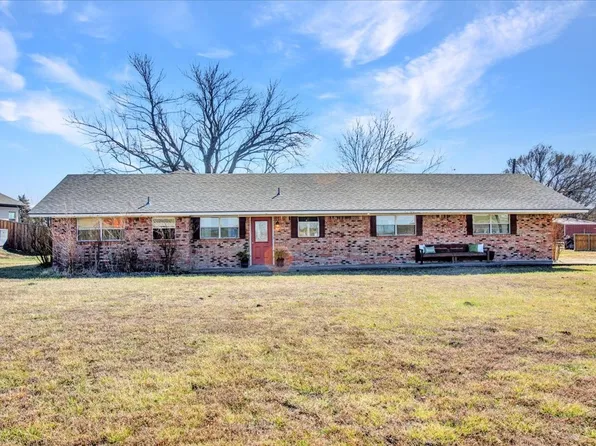 1016 E Fm 902, Howe, TX 75459