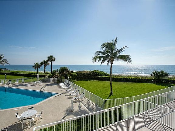4th image of 2700 Ocean Dr APT 206