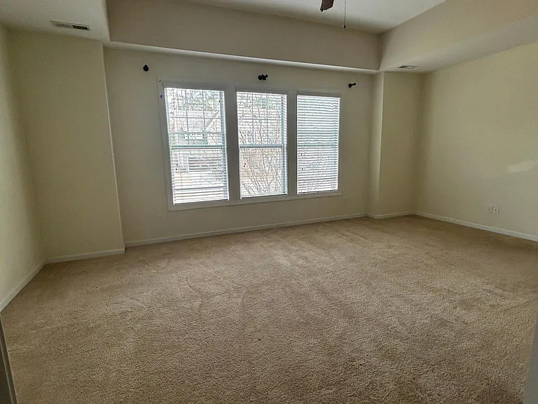 4129 Vallonia Dr — Photo 57
