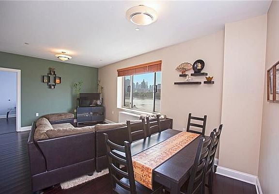 4th image of 30-85 Vernon Blvd #5N