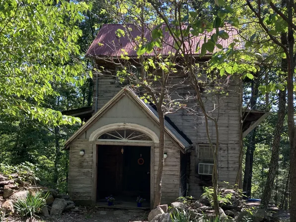 1004 Lilly Ferry Rd, Irvine, KY 40336