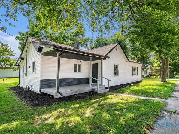 355 Main St, Clay Center, OH 43408